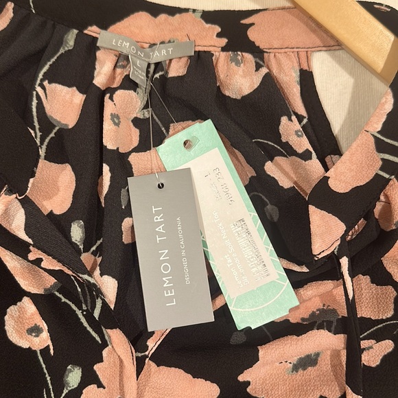 Lemon Tart Blakemore floral Split Neck Top size L - Picture 6 of 7